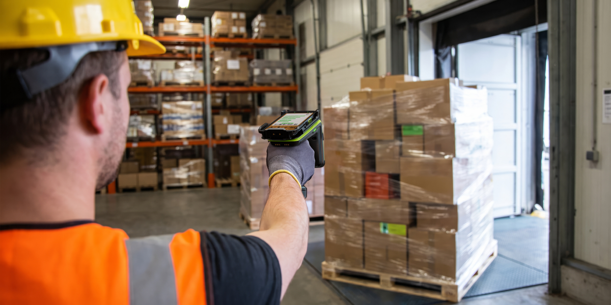 UHF RFID: Why Most Warehouse Deployments Use It