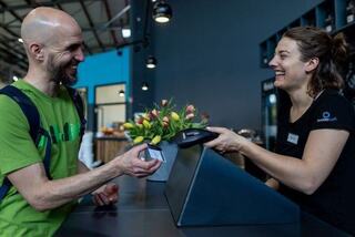 Boulderwelt orders thousands of customer cards from Levata